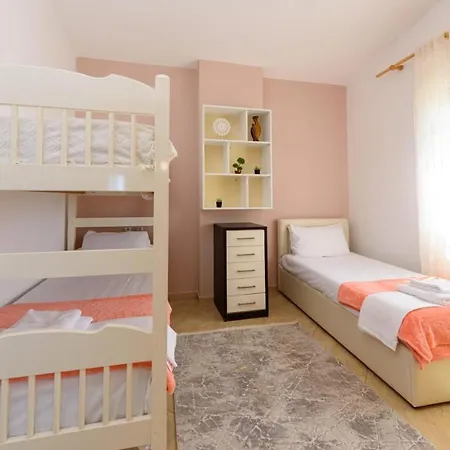 Apartment Veliu's *