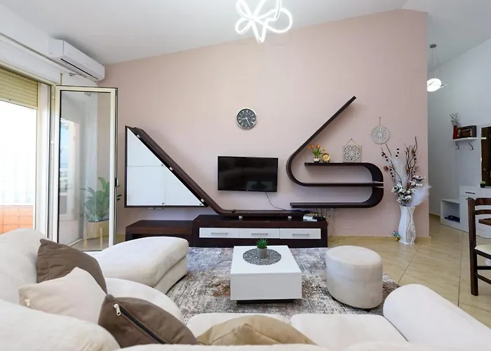 Apartamento Veliu's *